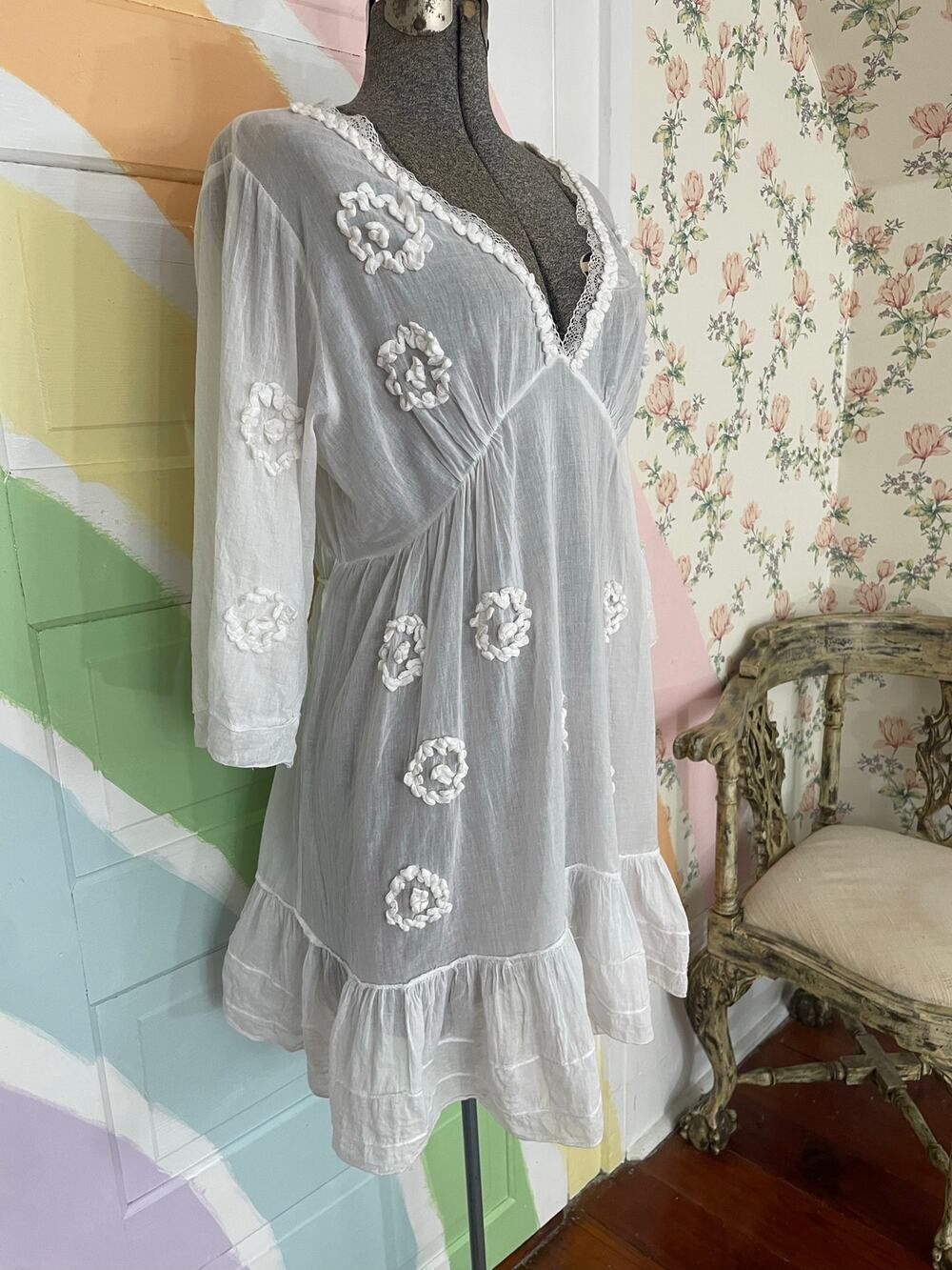 Antica Sartoria White Cotton Gauze Floral Applique Boho Cover Up Free Size (M/L)